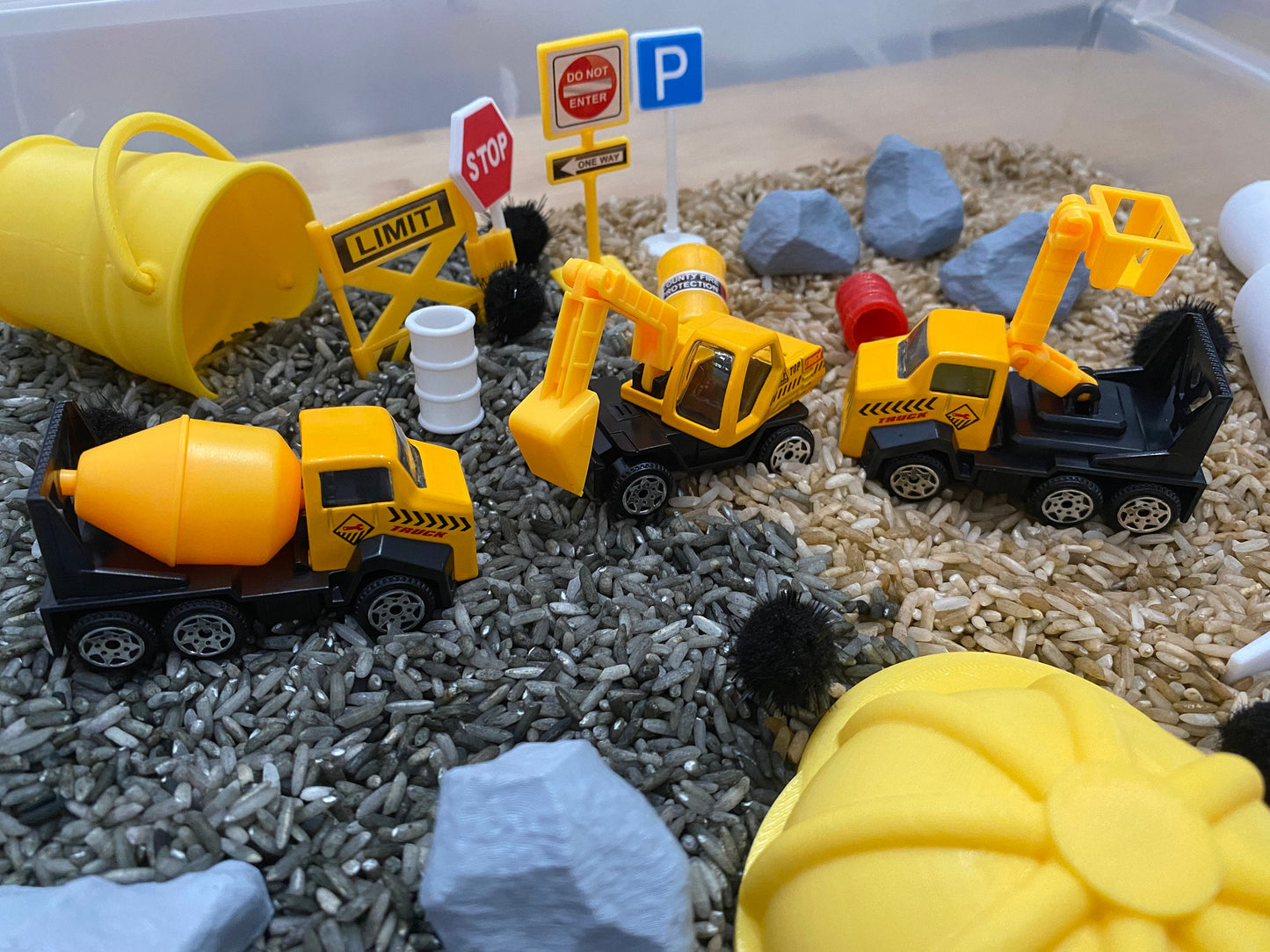 Construction Sensory Bin - Montessori Play Kit for Kids | Pretend Play | Flisat Filler | Busy Bin