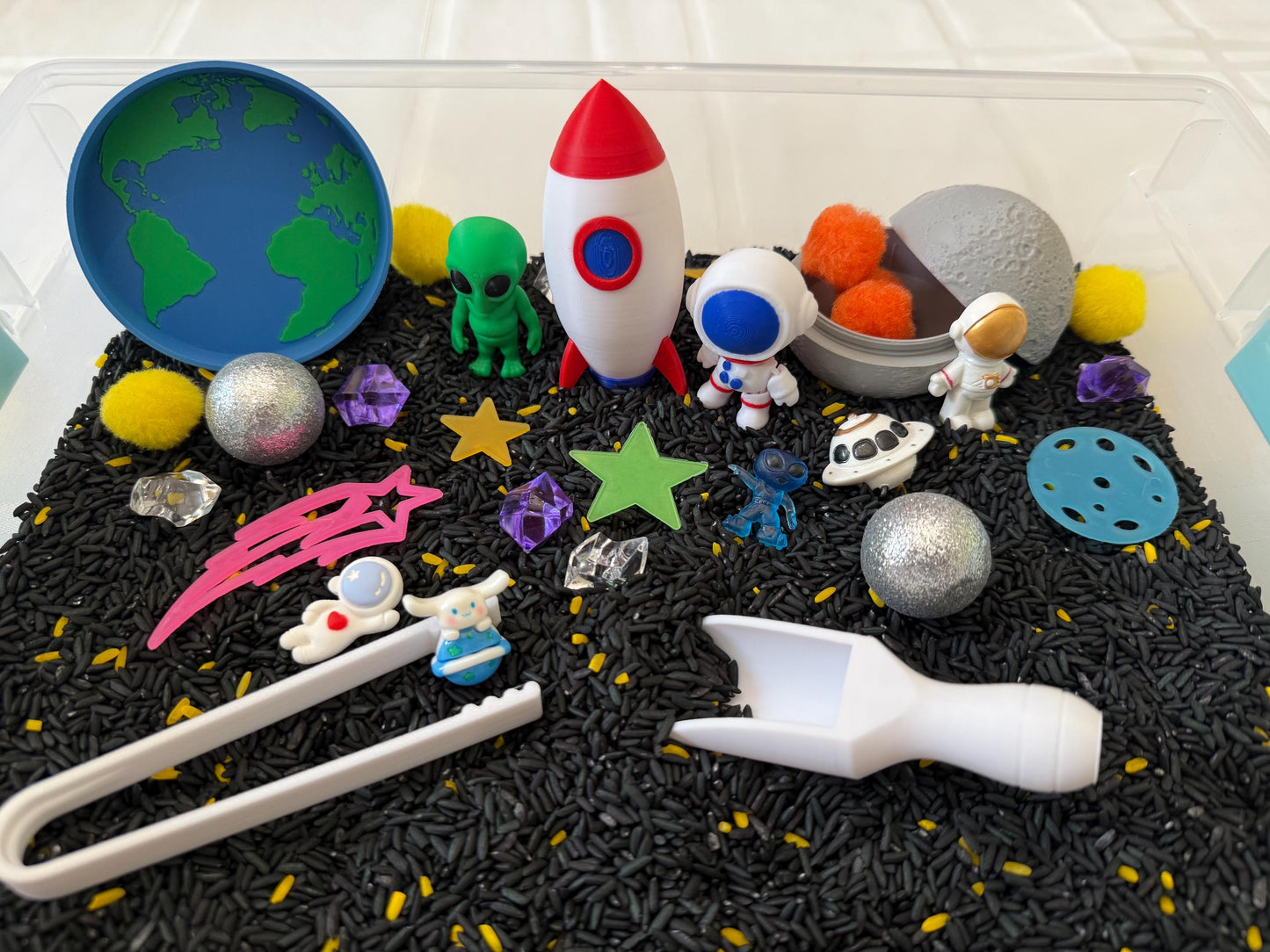 Outer Space Sensory Bin – Montessori Galaxy Play Kit | Planets, Rocket, Astronauts & Aliens – STEM Activity | Flisat Filler | Busy Bin