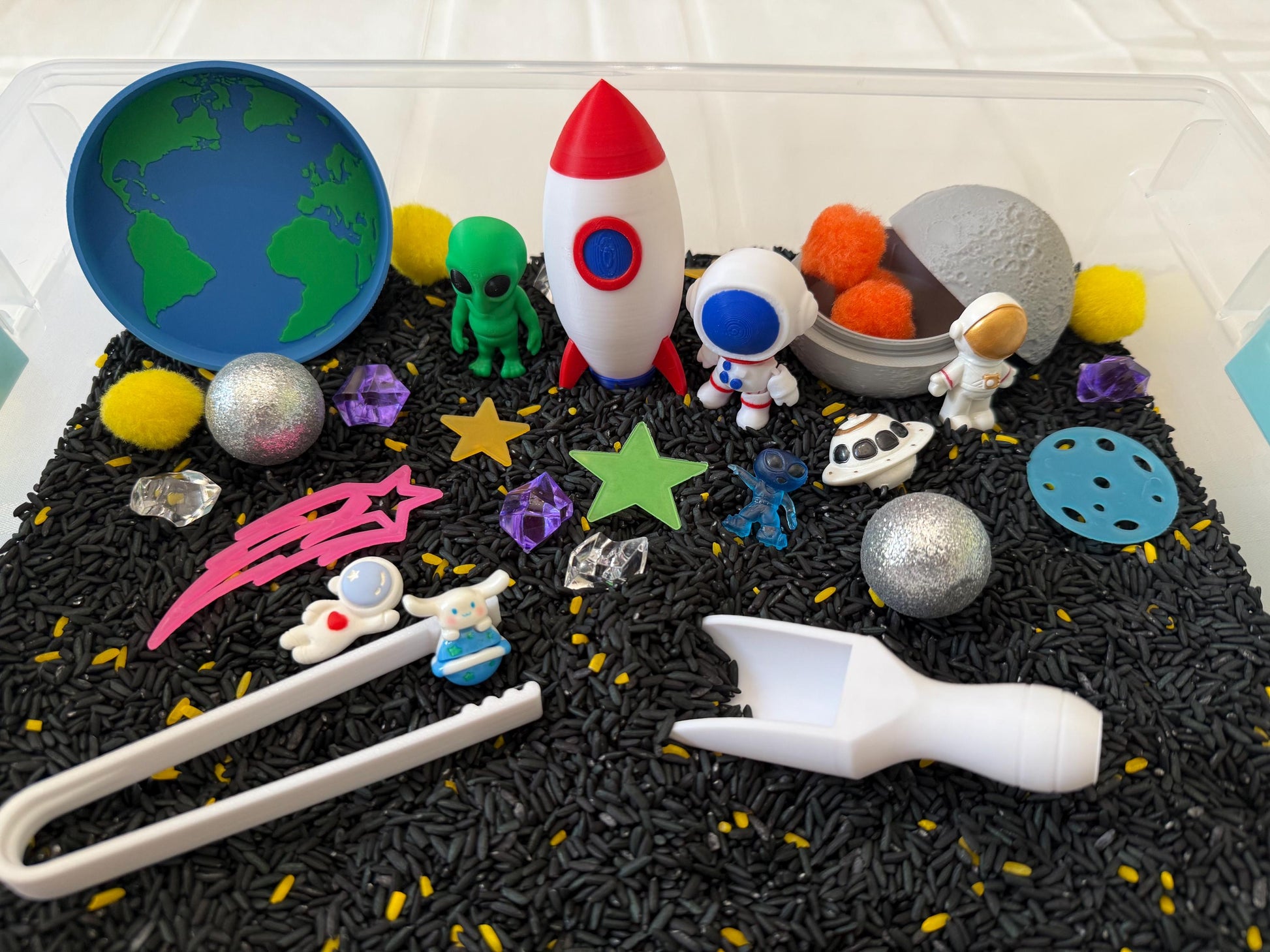 Outer Space Sensory Bin – Montessori Galaxy Play Kit | Planets, Rocket, Astronauts & Aliens – STEM Activity | Flisat Filler | Busy Bin