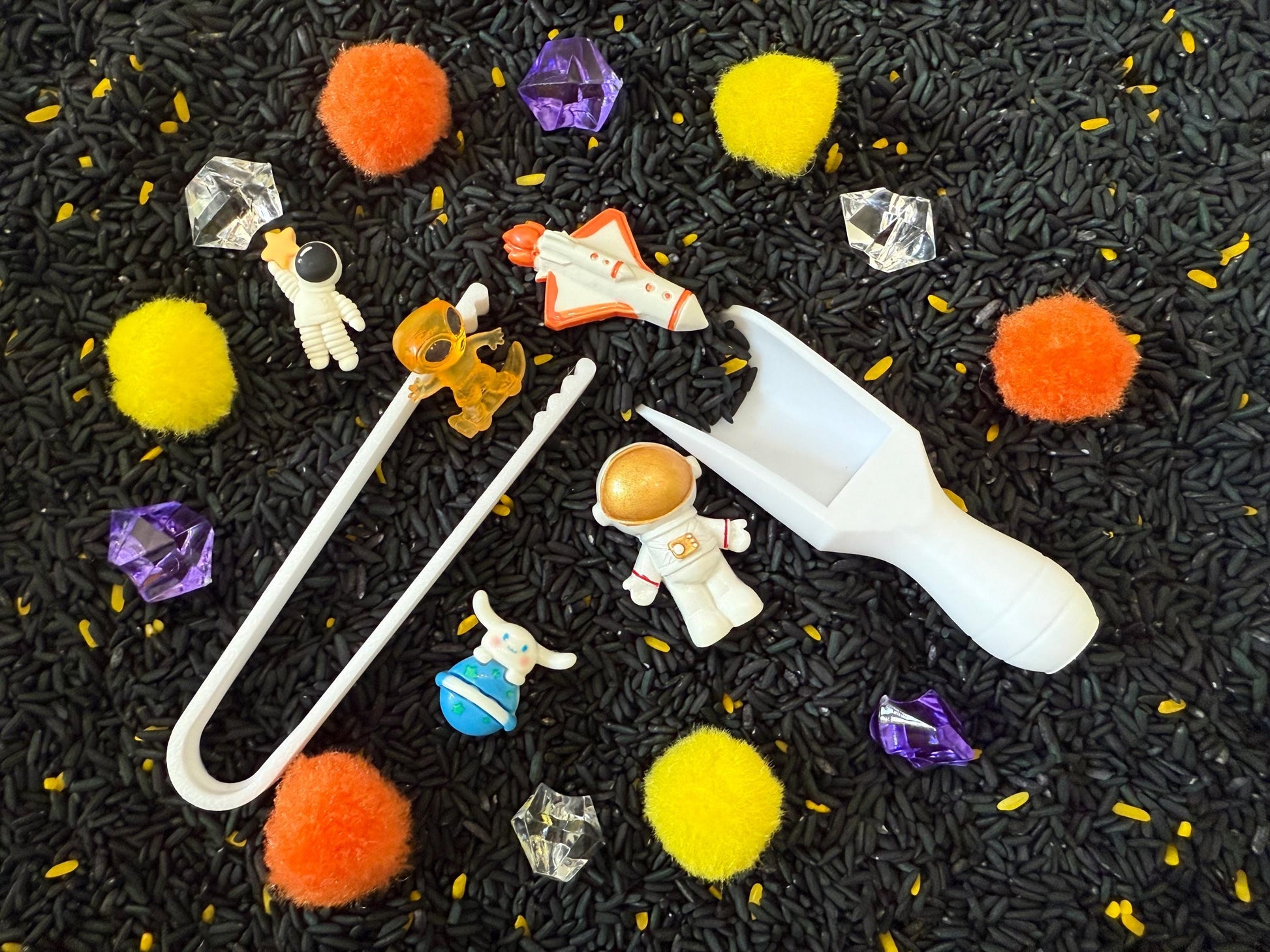 Outer Space Sensory Bin – Montessori Galaxy Play Kit | Planets, Rocket, Astronauts & Aliens – STEM Activity | Flisat Filler | Busy Bin