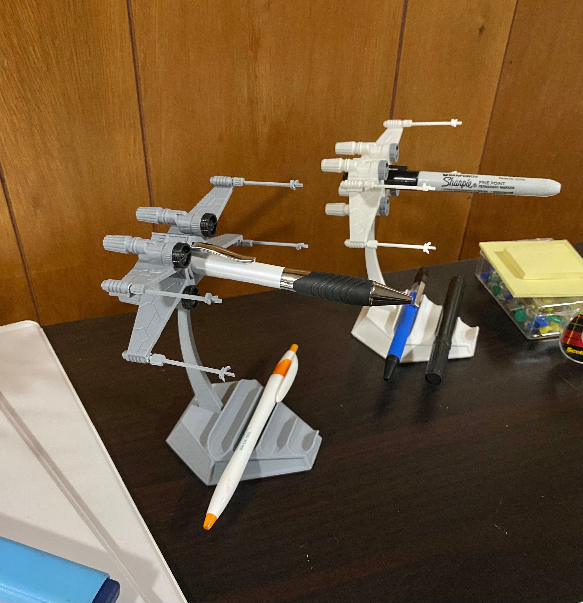 X-Wing Inspired Pen Holder - The Ultimate Desk Accessory for Star Wars Fans - Sci-Fi Office Decor & Unique Fan Gift